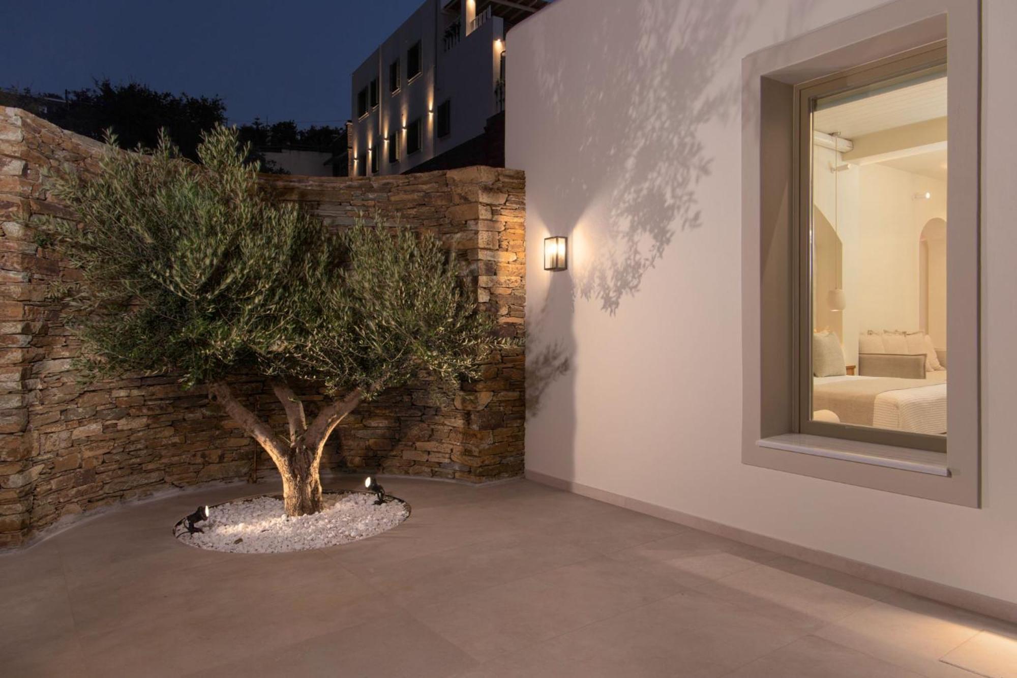 Casa Di Fiori Andros Suites Стая снимка