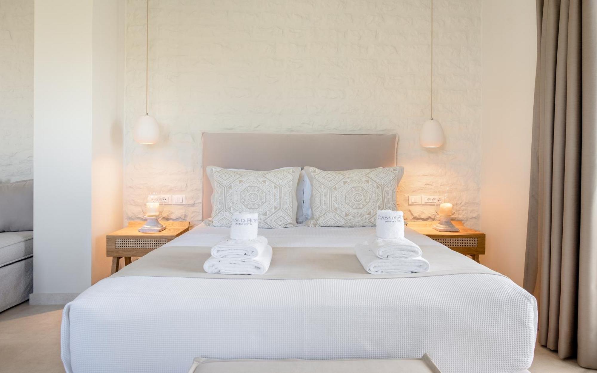 Casa Di Fiori Andros Suites Стая снимка