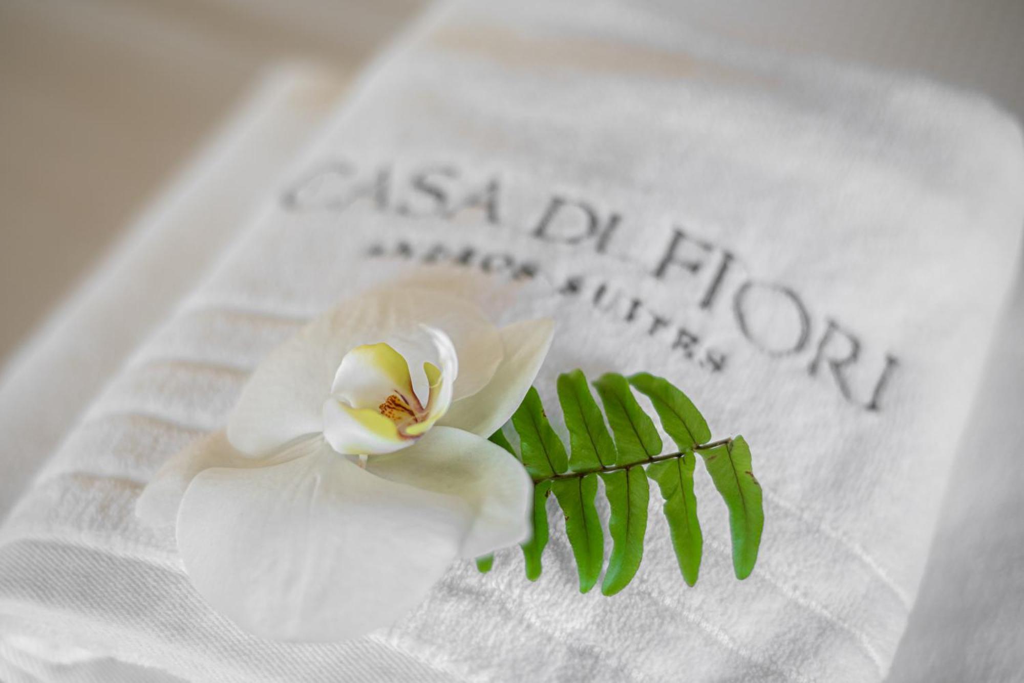 Casa Di Fiori Andros Suites Стая снимка